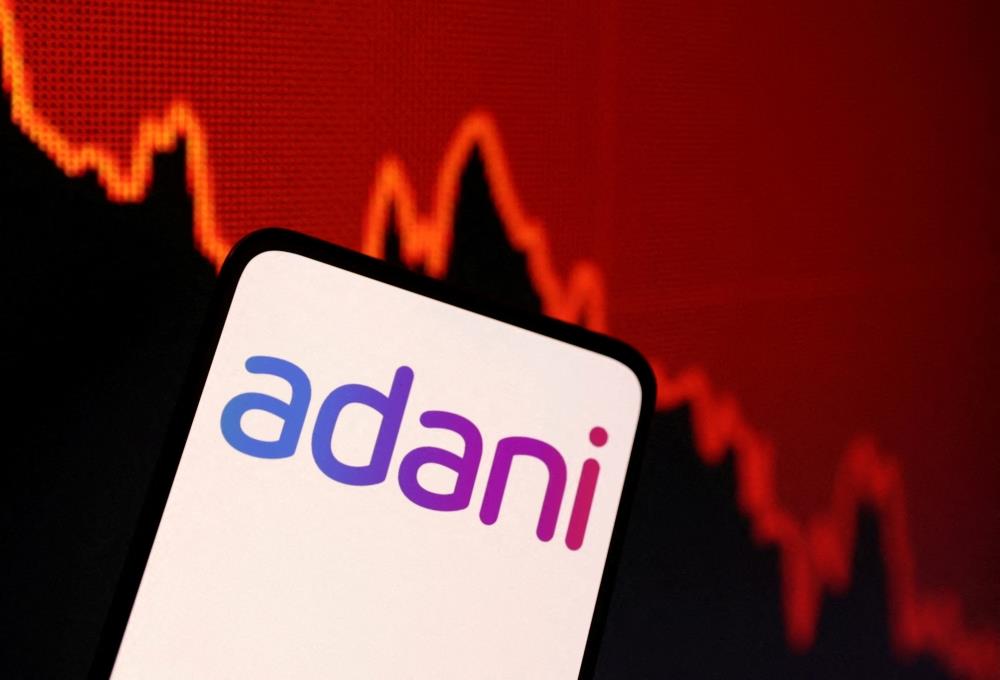 Adani Wilmar clocks 14% growth in volume in FY23; revenue crosses Rs 55,000  cr